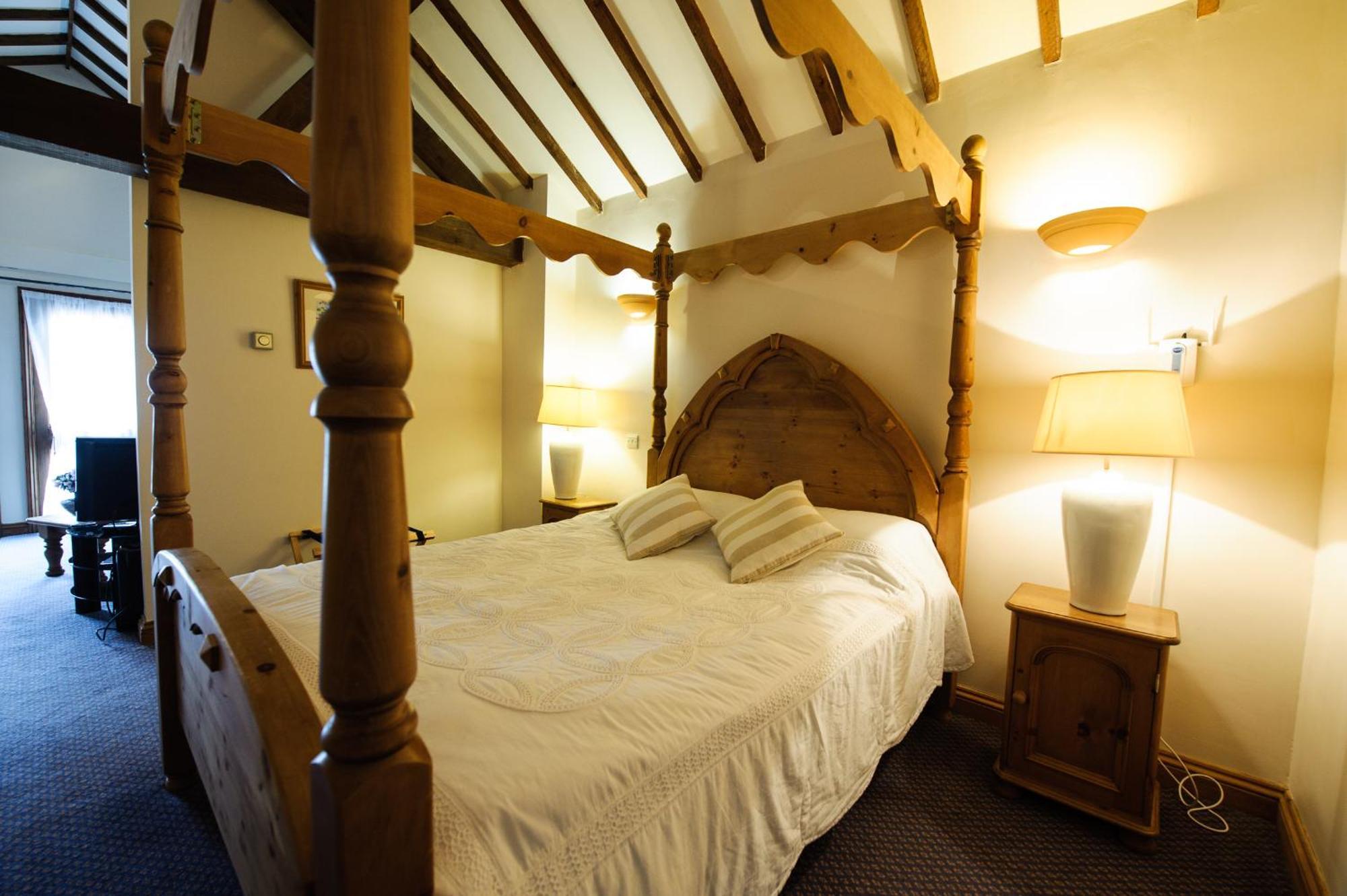 Church Farm Lodge Harrington Room photo