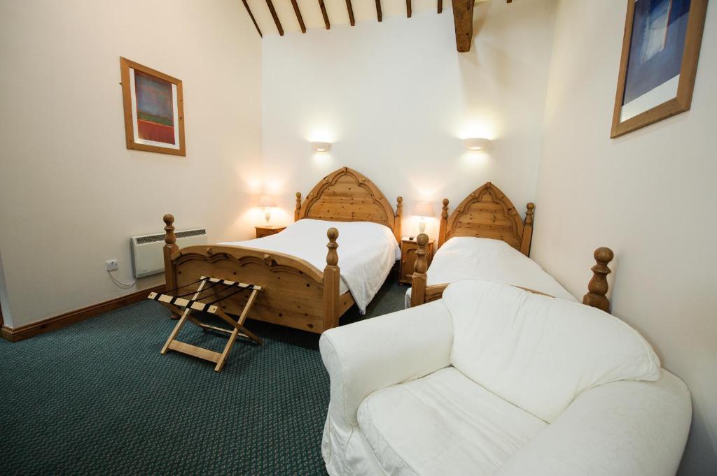 Church Farm Lodge Harrington Room photo